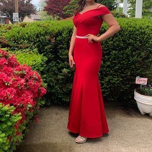 Morgan & Co Formal Red Dress